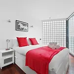 2 Bedroom Apartment Short Term Rental & Flexible Renting Shoreditch With Free Wifi & Balcony