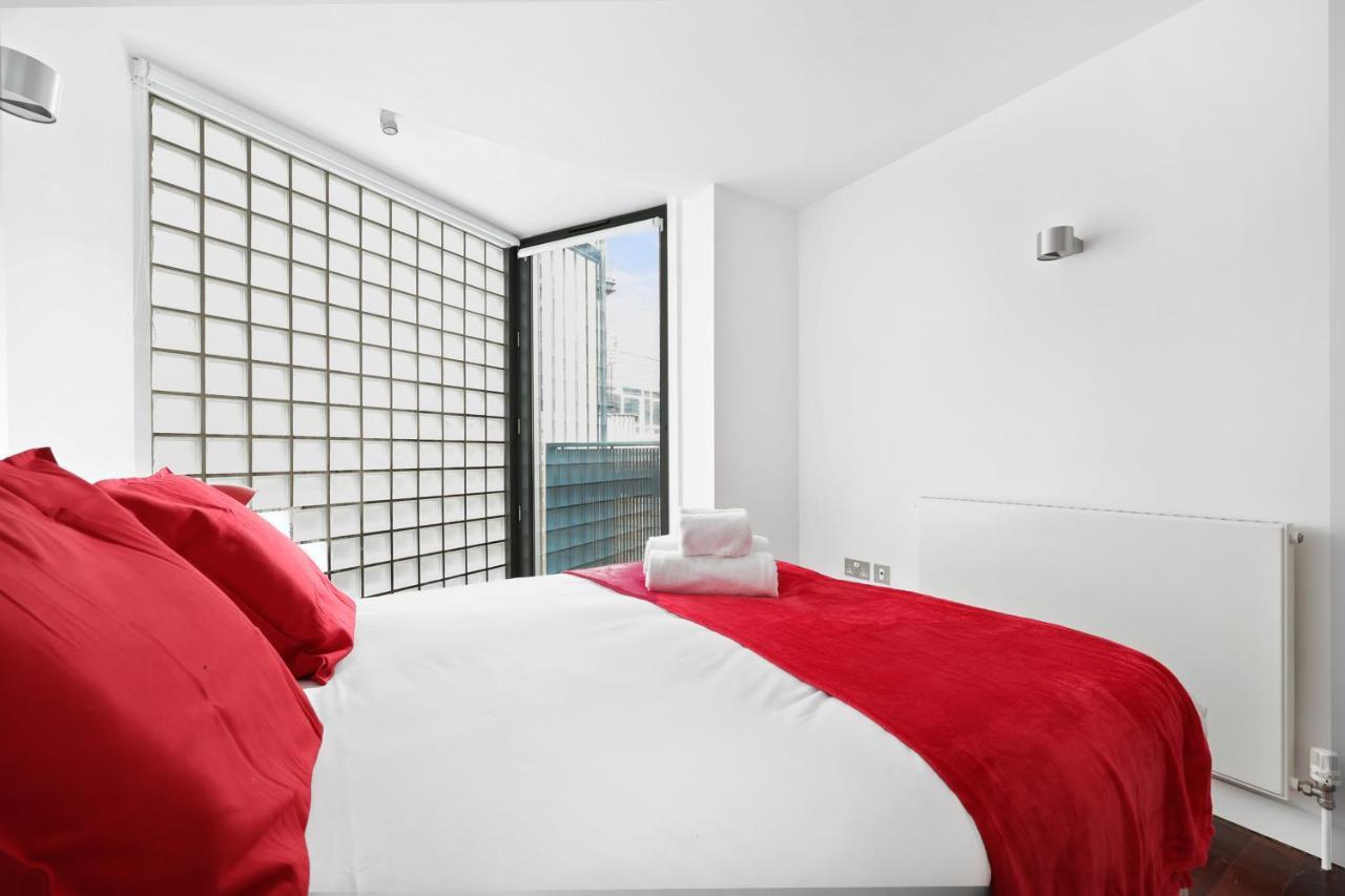 2 Bedroom Short Term & Flexible Renting Shoreditch With Free Wifi & Balcony * Londra