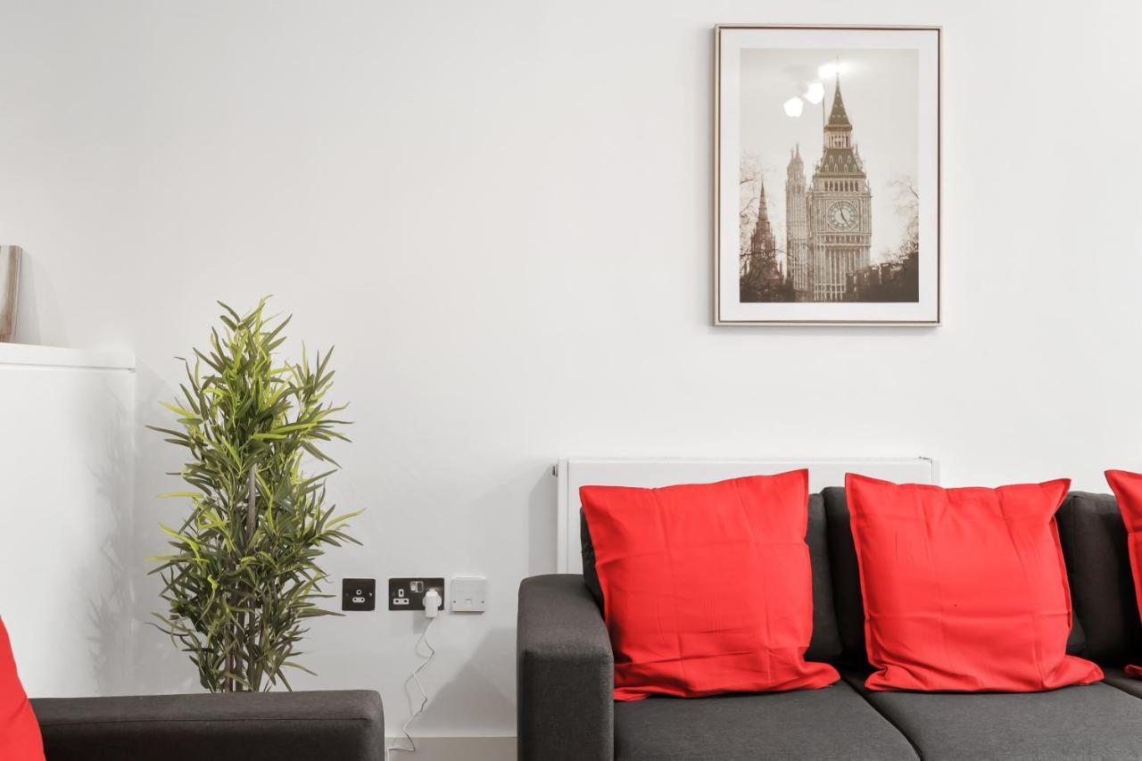 2 Bedroom Short Term & Flexible Renting Shoreditch With Free Wifi & Balcony