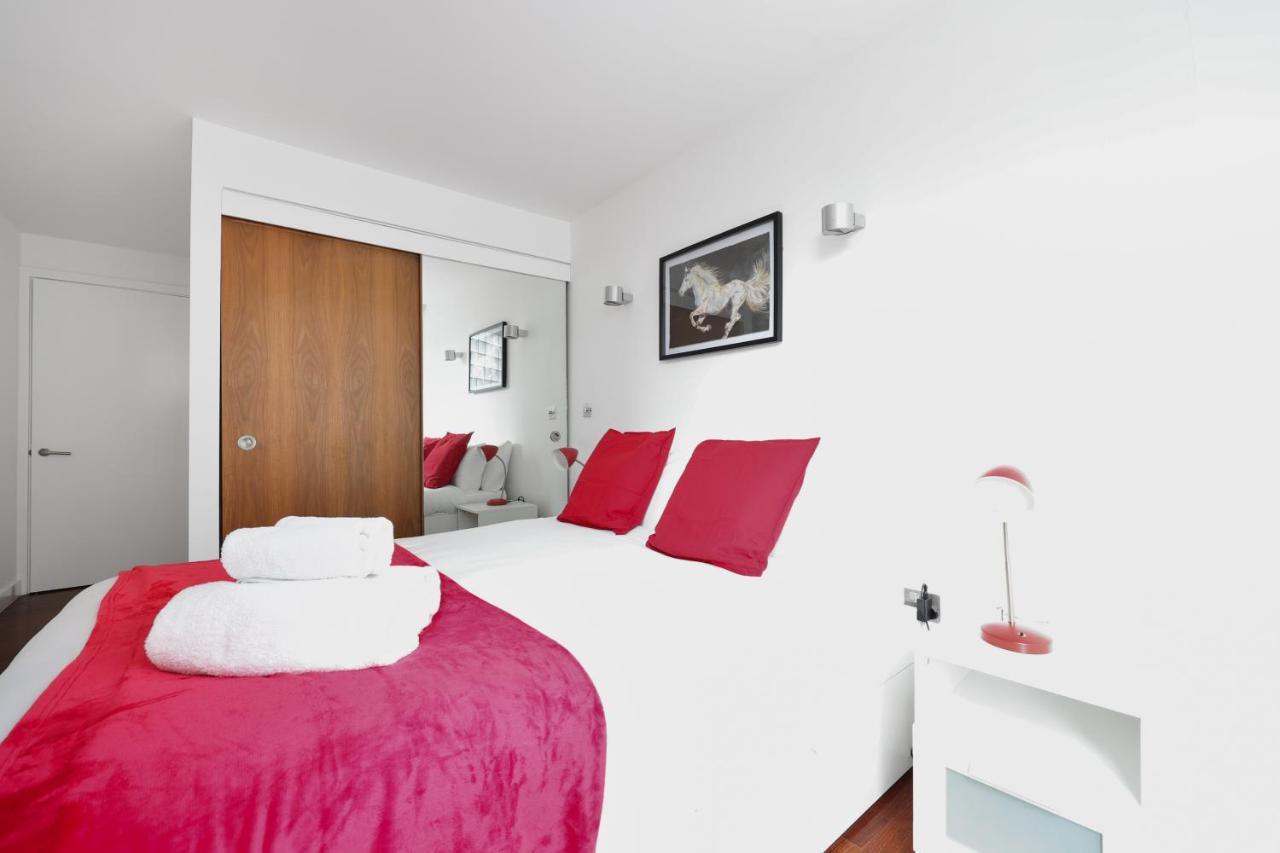 2 Bedroom Short Term & Flexible Renting Shoreditch With Free Wifi & Balcony *