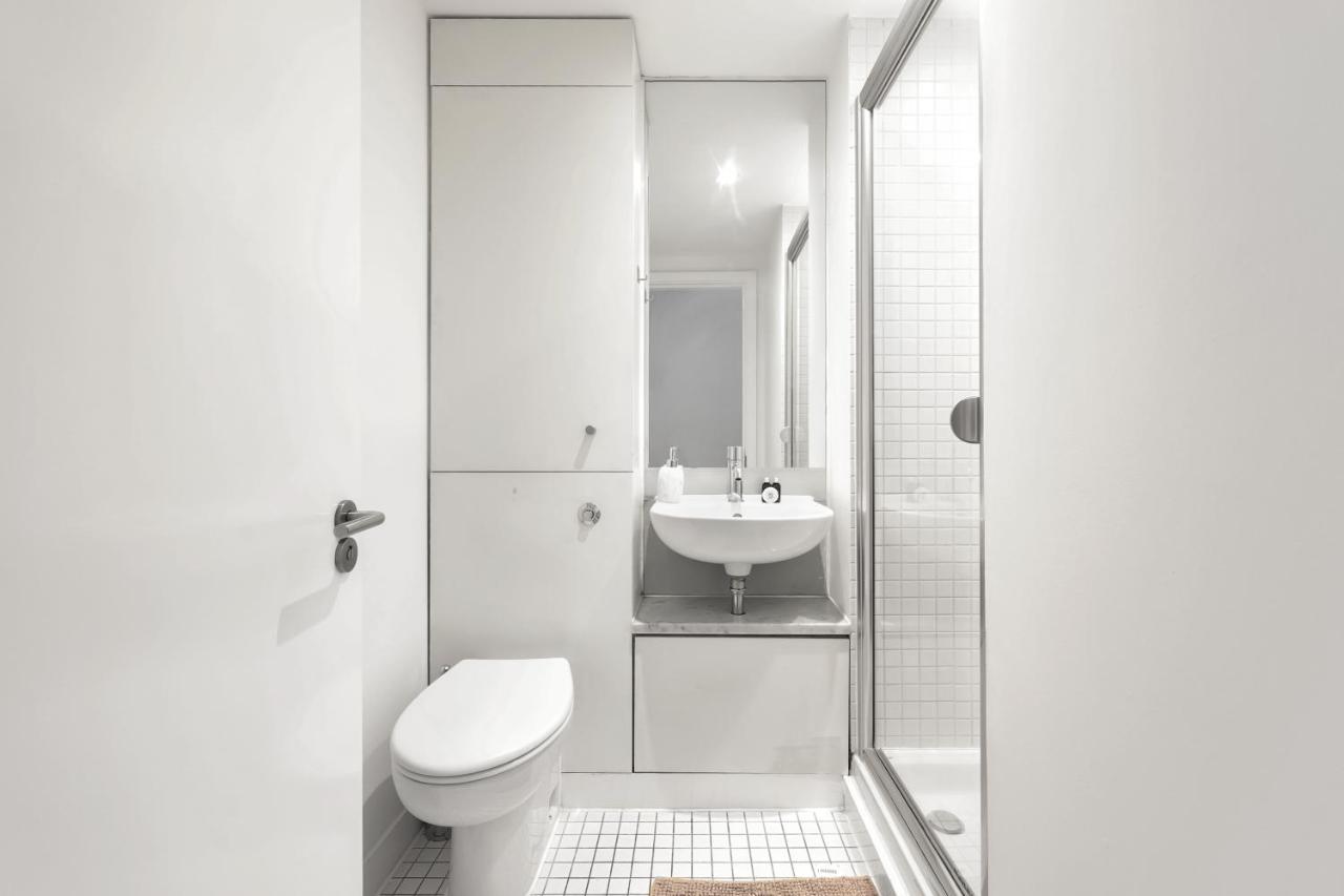 2 Bedroom Short Term & Flexible Renting Shoreditch With Free Wifi & Balcony